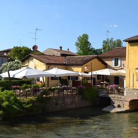 Гостевой дом Le Finestre Su Borghetto 4*