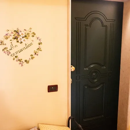 Le Finestre Su Borghetto Гостевой дом 4*