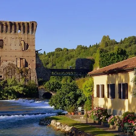 Le Finestre Su Borghetto Валеджо-суль-Минчо