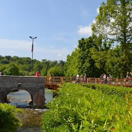 Le Finestre Su Borghetto 4* Валеджо-суль-Минчо