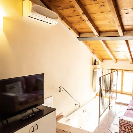 Le Finestre Su Borghetto Гостевой дом