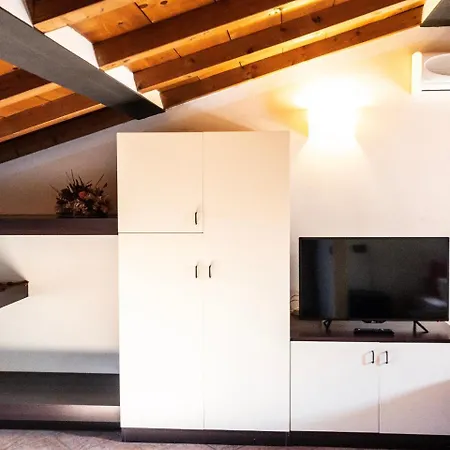 Le Finestre Su Borghetto بيت ضيافة 4*