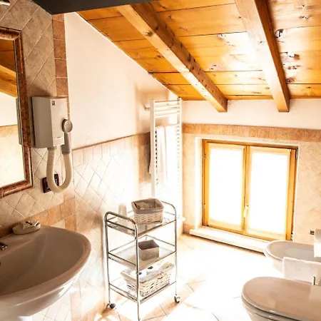 Le Finestre Su Borghetto Гостевой дом