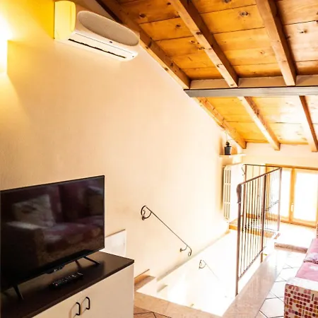 Le Finestre Su Borghetto بيت ضيافة