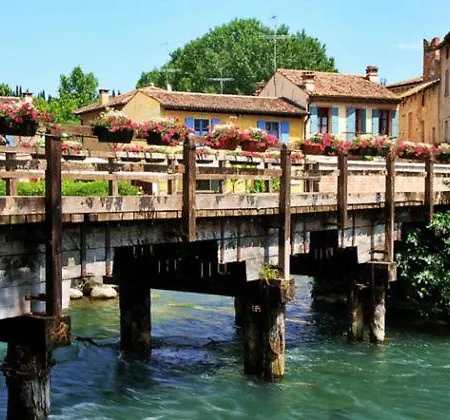 Le Finestre Su Borghetto Гостевой дом