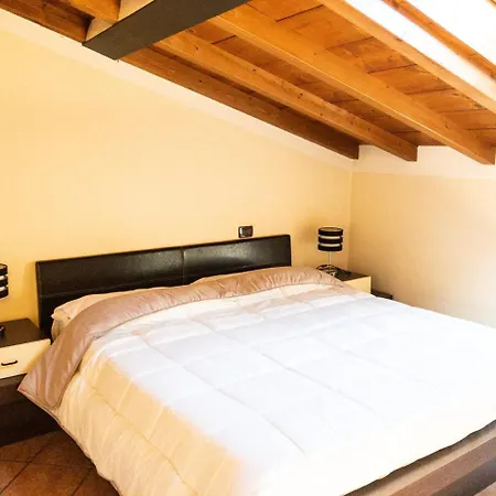 Le Finestre Su Borghetto 4* فاليجيو سول مينشيو