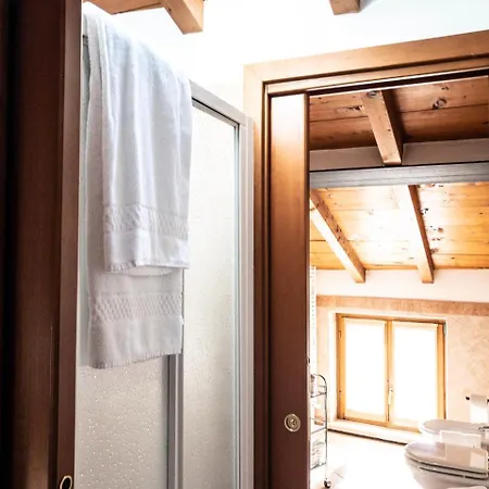 Le Finestre Su Borghetto بيت ضيافة 4*