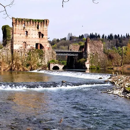 Le Finestre Su Borghetto Гостевой дом