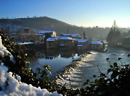 Le Finestre Su Borghetto بيت ضيافة فاليجيو سول مينشيو