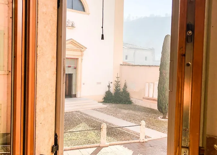 Le Finestre Su Borghetto 4*